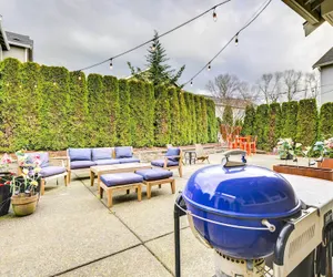 Photo 5 - Spacious Kent Home Near Seatac Airport w/ Patio