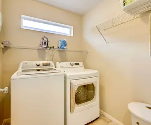 Photo 2 - Spacious Kent Home Near Seatac Airport w/ Patio