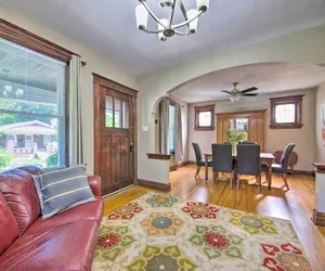 Photo 5 - Stylish St. Louis Retreat w/ Great Location!