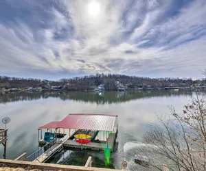 Photo 2 - Gravois Mills Home: Boating Vacation!