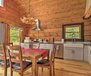 Photo 3 - Gorgeous Cabin Retreat on Lake Lanier!