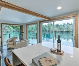 Photo 4 - Dreamy Bayfront Cabin w/ View, Dock & Kayaks