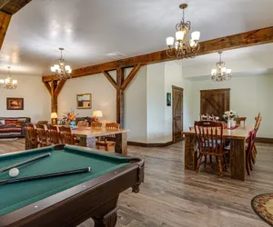 Photo 2 - 'eagle Crest Lodge' - Large Group Getaway!