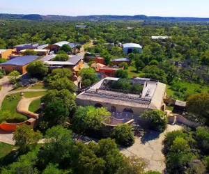 Photo 2 - The Trois Estate at Enchanted Rock