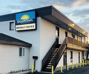 Photo 2 - Days Inn by Wyndham Wheatland