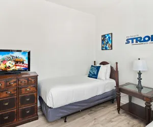 Photo 2 - 4814 Cayview Avenue #406