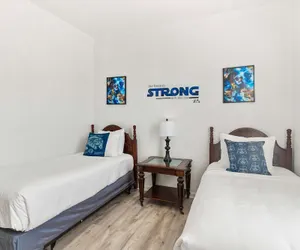 Photo 3 - 4814 Cayview Avenue #406