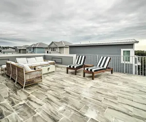 Photo 5 - Beach Retreat w/ Rooftop Deck, Walk to Beach!