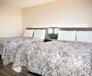 Photo 3 - Capri inn and Suites