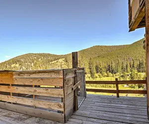 Photo 3 - 'sasquatch Inn' Retreat Near Fishing & Hunting!