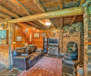 Photo 2 - 'sasquatch Inn' Retreat Near Fishing & Hunting!