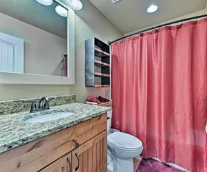 Photo 3 - Cabin w/ Beach Access, Sport Court, Hot Tub & View
