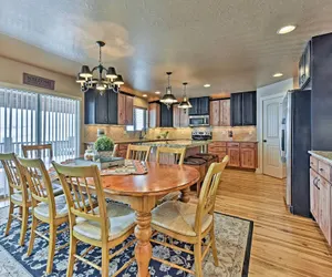 Photo 4 - Cabin w/ Beach Access, Sport Court, Hot Tub & View