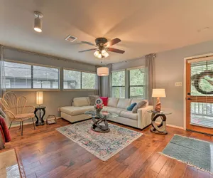 Photo 4 - Cozy Woodlands Townhome w/ Deck Near Market Street