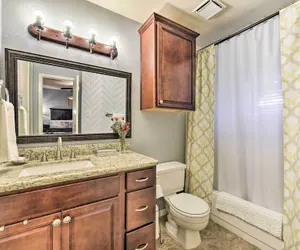 Photo 5 - Cozy Woodlands Townhome w/ Deck Near Market Street