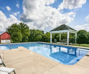 Photo 4 - Historic Cedar Hill Mansion on Large Farm w/ Pool!