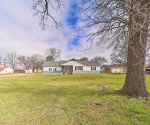 Photo 3 - Lake Eufaula Retreat w/ Fire Pit, Near Main St!