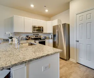 Photo 5 - Charming Townhome < 1 Mi to Zoo & Luray Caverns!