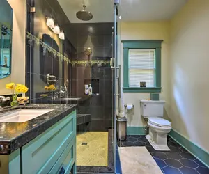 Photo 2 - Inviting Bungalow w/ Deck, Close to Dtwn LA!