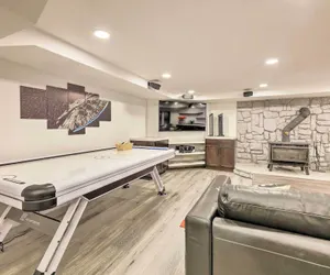 Photo 2 - Family-friendly Brookville Home w/ Hot Tub!