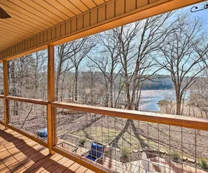 Photo 5 - Cozy Beaver Lake Cabin w/ Waterfront View & Kayaks