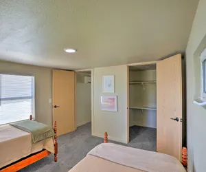 Photo 5 - Updated Cabin With Hot Tub: Walk to Boat Ramp!