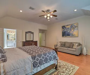 Photo 3 - 2,500 Sq Ft Townhome - Walk to Central River Oaks!