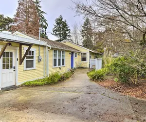 Photo 5 - Bainbridge Island Abode < 1 Mi to Winslow!