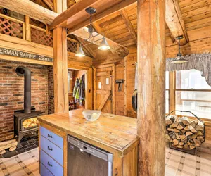 Photo 2 - Black Bear Lodge: A Rural White Mtns Retreat