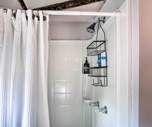 Photo 4 - Calming Shenandoah Valley Cabin w/ Hot Tub!