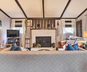 Photo 3 - Calming Shenandoah Valley Cabin w/ Hot Tub!