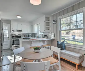 Photo 4 - Mid-century Modern Cottage in Ardmore Area!