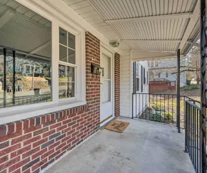 Photo 2 - Mid-century Modern Cottage in Ardmore Area!