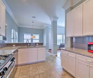 Photo 5 - Updated Home 15 Mins to the Galleria/uptown!