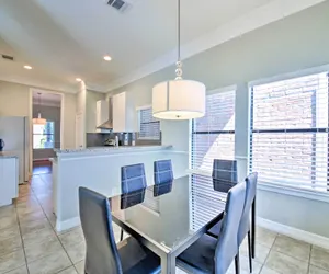 Photo 4 - Updated Home 15 Mins to the Galleria/uptown!
