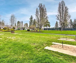 Photo 2 - Stunning Townhome Near Upper Klamath Lake!