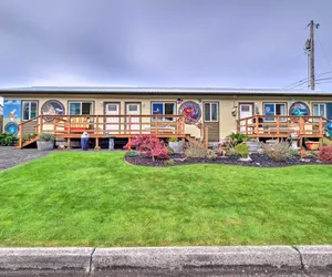 Photo 4 - Winchester Bay Apt Near Dunes & State Parks!