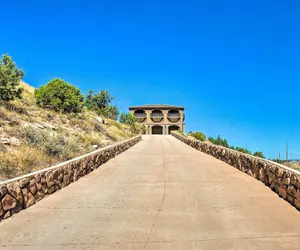 Photo 2 - Spacious Grand Junction Home w/ Mountain View