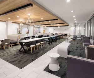 Photo 4 - La Quinta Inn & Suites by Wyndham Austin Parmer/Tech Ridge