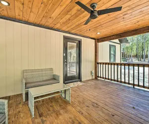 Photo 5 - Modern Broken Bow Cabin, Near Lake + Wineries