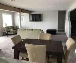 Photo 2 - Mariners Cove 4 Bedroom Cottage by RedAwning