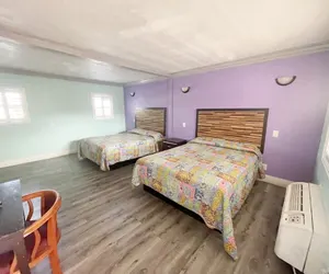 Photo 3 - Economy Inn