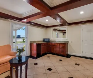 Photo 3 - Rodeway Inn & Suites New Orleans East