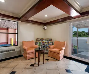 Photo 4 - Rodeway Inn & Suites New Orleans East