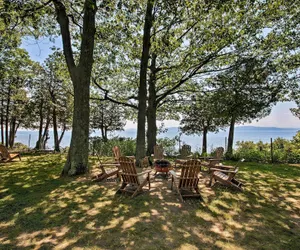 Photo 5 - Rustic Lake House on Lake Champlain's Barney Point