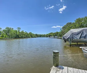Photo 4 - Waterfront Annapolis Home: Fire Pit & Fishing Pier