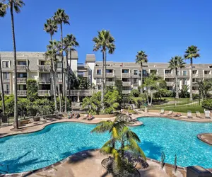 Photo 4 - Heavenly Oceanfront Condo w/ Amenities Galore