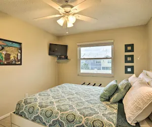 Photo 4 - Sea La Vie: Sunny Indian Rocks Beach Condo!