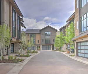 Photo 2 - Luxurious Home, Walk to Beaver Creek Gondola!