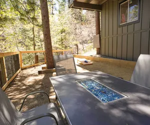 Photo 5 - Chic A-frame Treehouse - 3 Mi to Village!